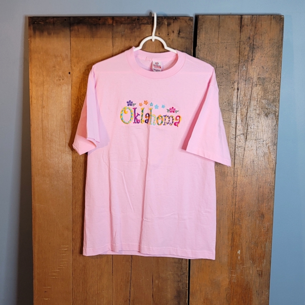 Oklahoma Vintage Embroidered T-shirt on Intex tag Size Mens L